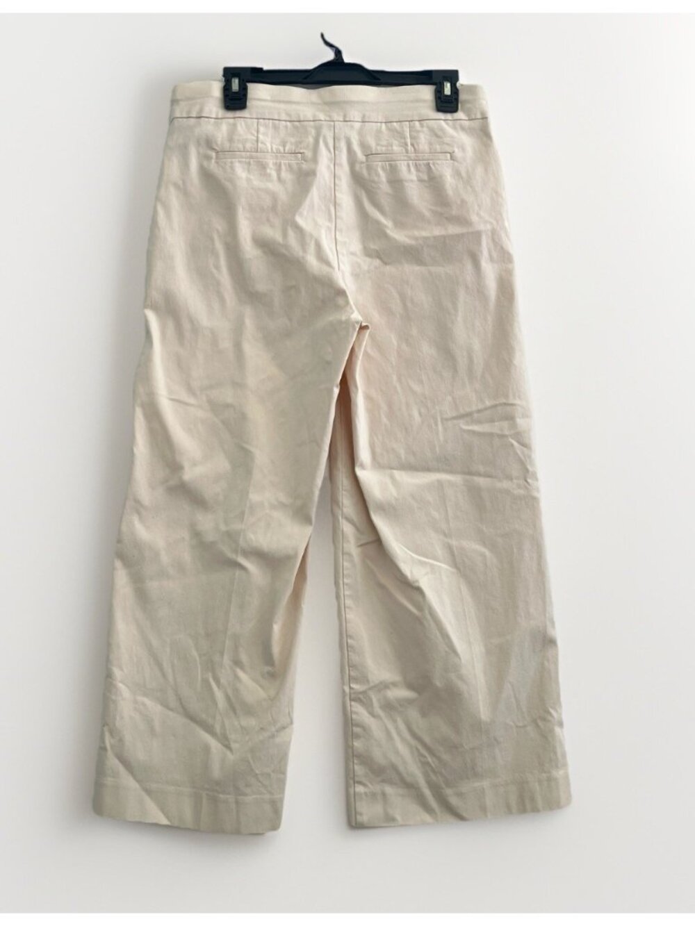 NEW CHICO’S Womens Capri Pants Size 10 Beige Cropped Classic Casual - Picture 3 of 6